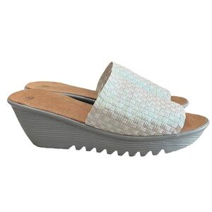 Bernie Mev 40 Size Women’s 9 Iridescent Silver Wedge Platform Sandals